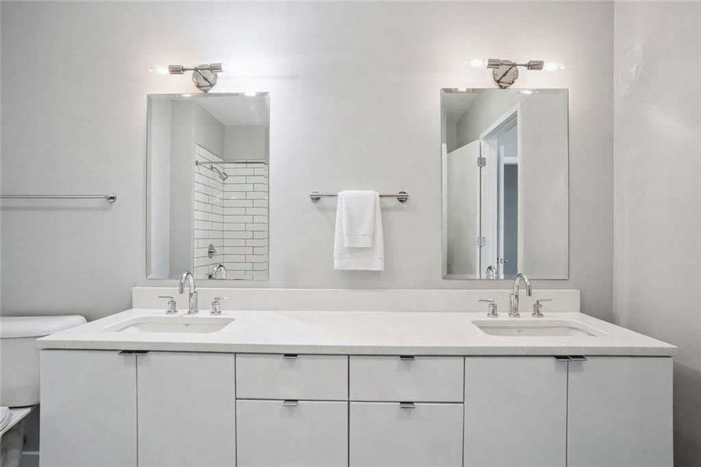 1000 GIROD Street PH2