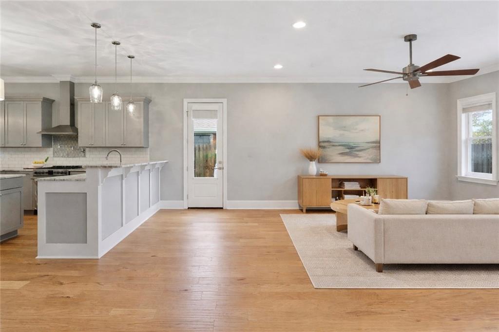 1504 CARNATION Avenue