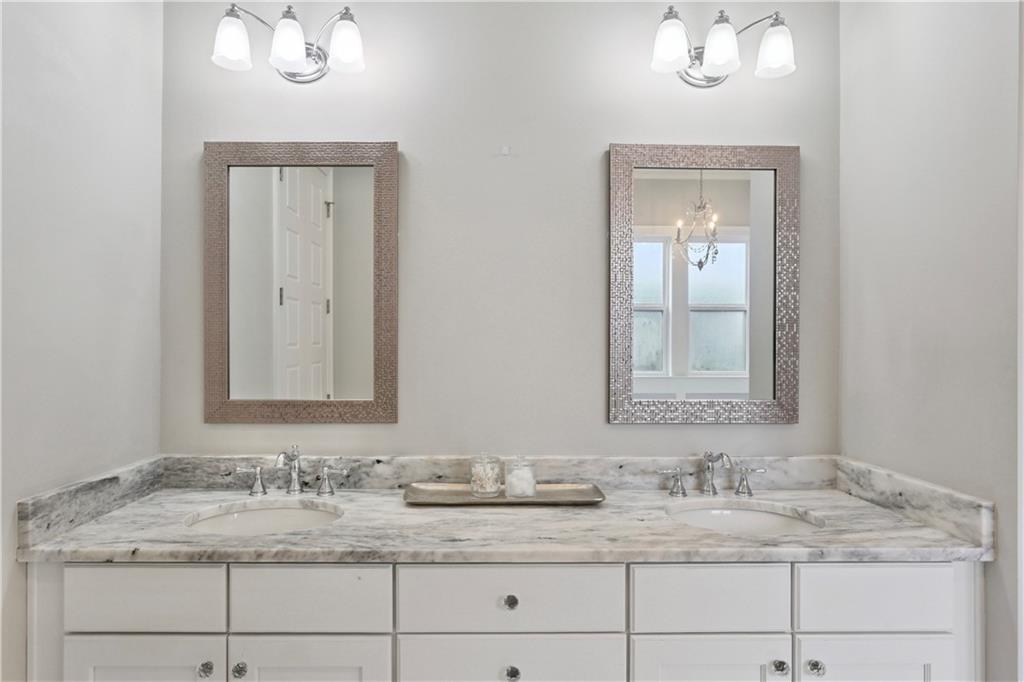 1504 CARNATION Avenue