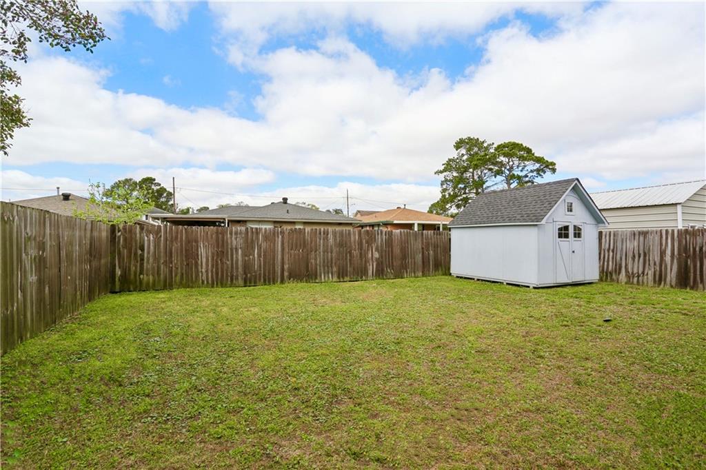 1504 CARNATION Avenue