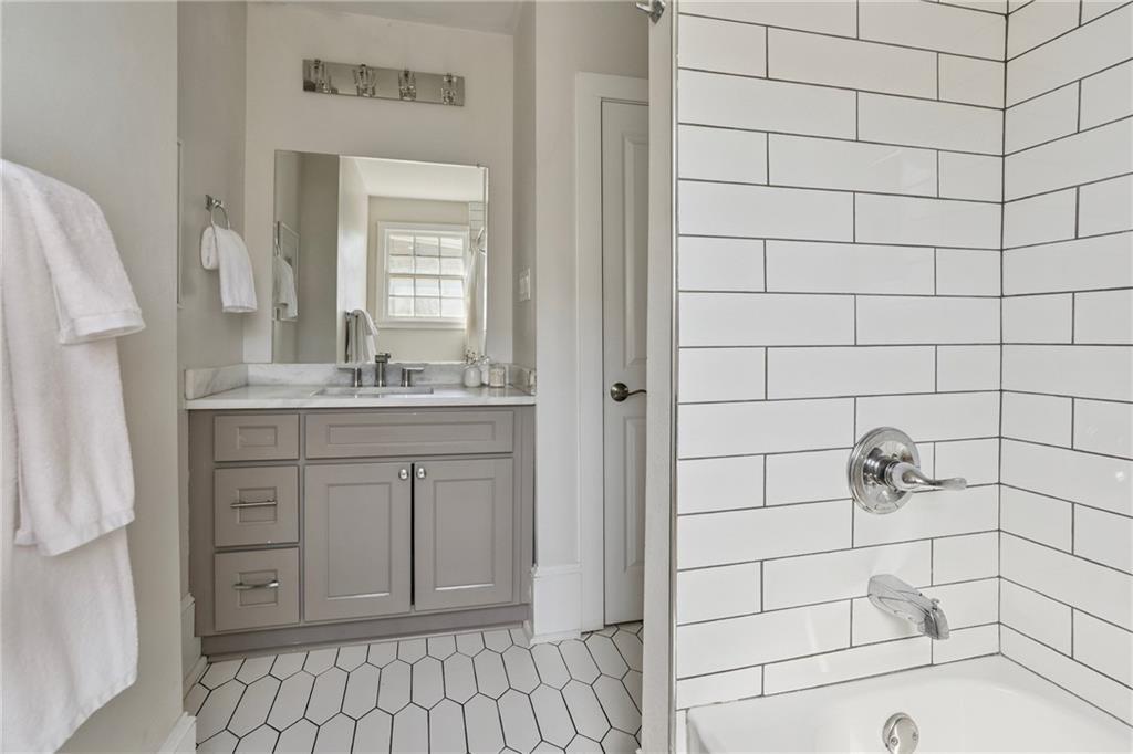 4431 TCHOPITOULAS Street