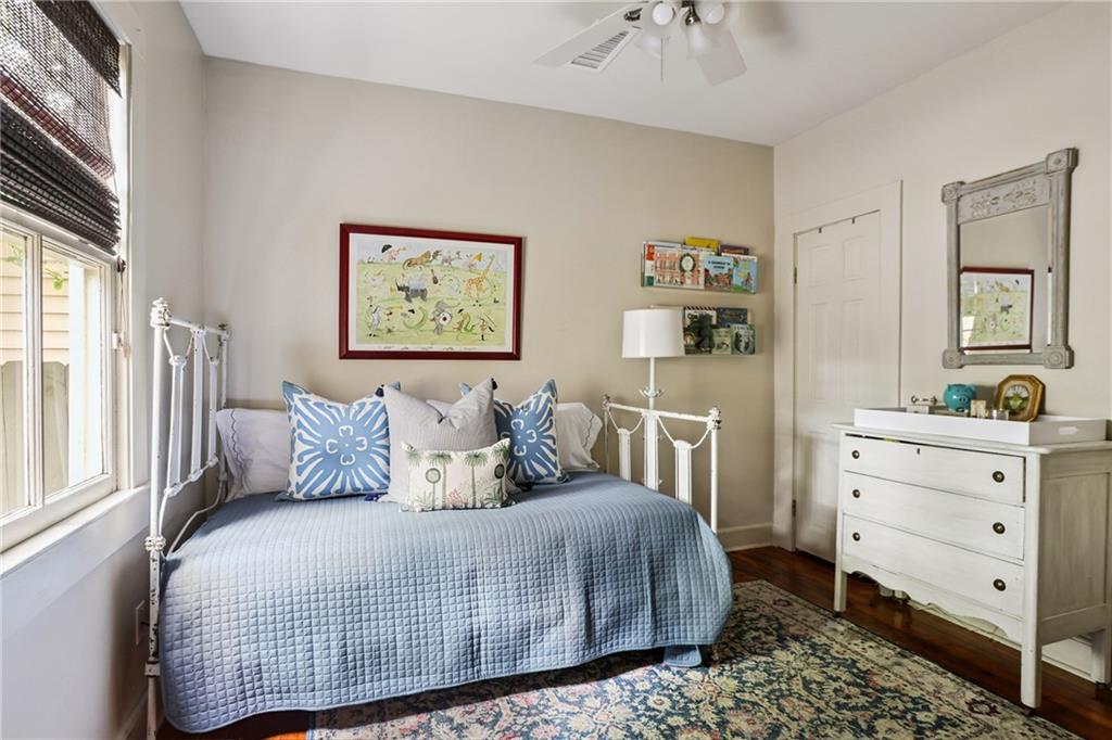 721 CONSTANTINOPLE Street