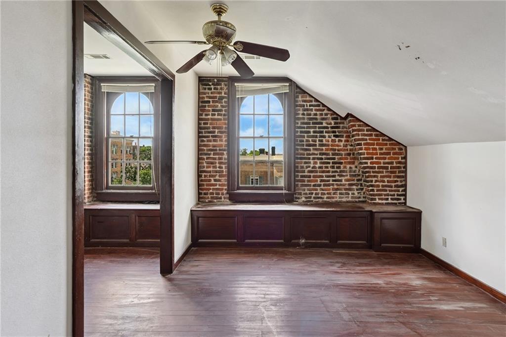 2003 05 CARONDELET Street