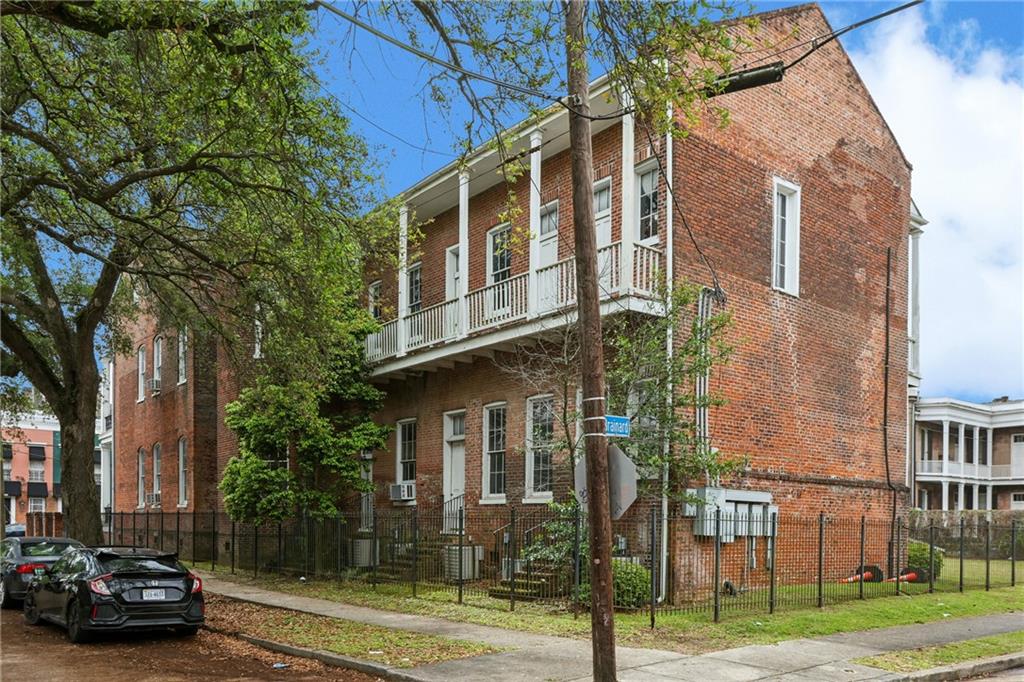 2003 CARONDELET Street