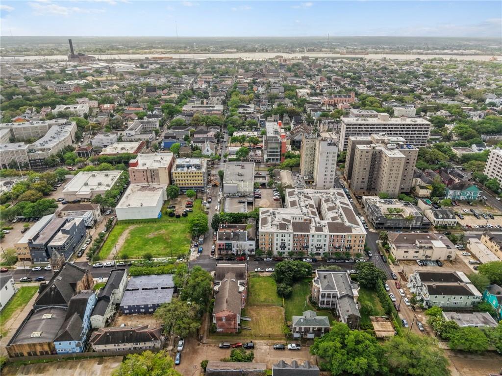 2003 CARONDELET Street