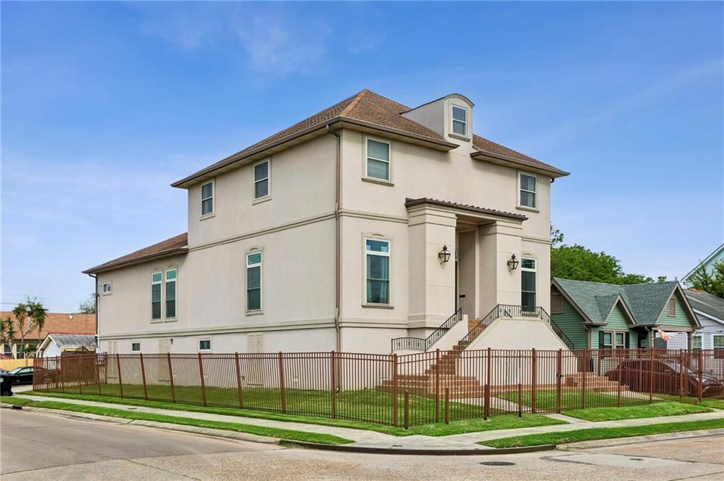 4900 MARIGNY Street