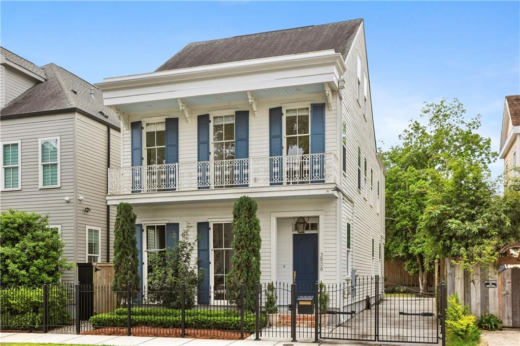 3808 PRYTANIA Street