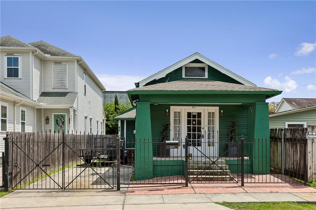 917 DUFOSSAT Street