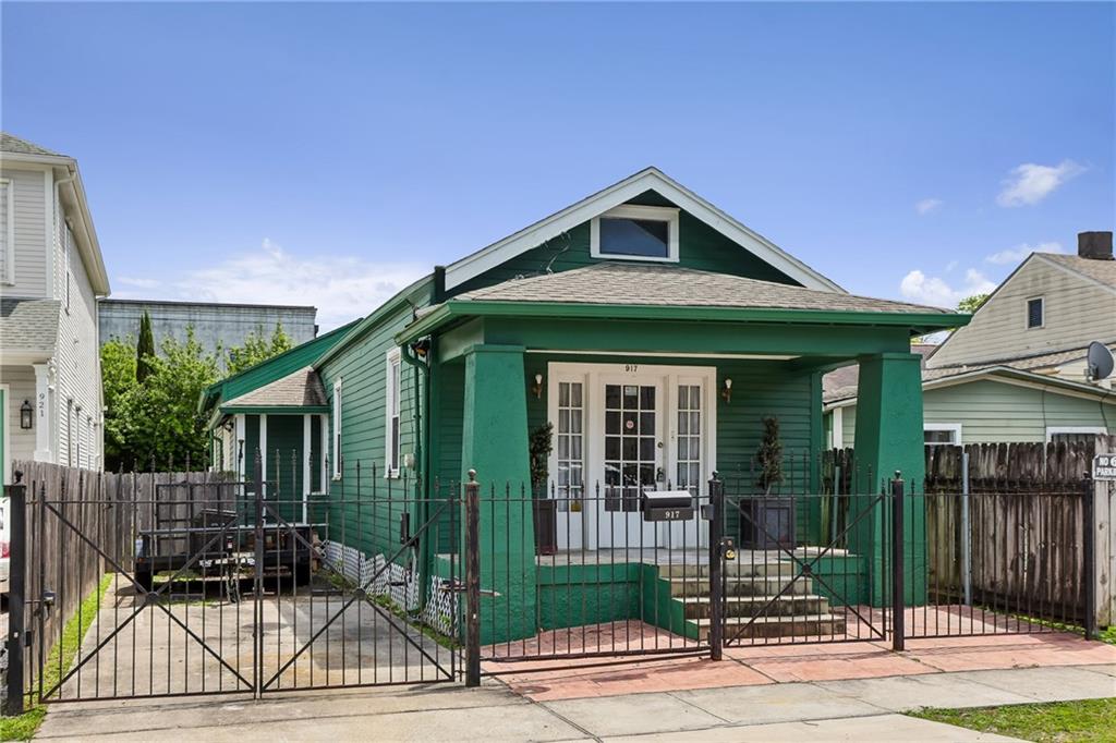 917 DUFOSSAT Street