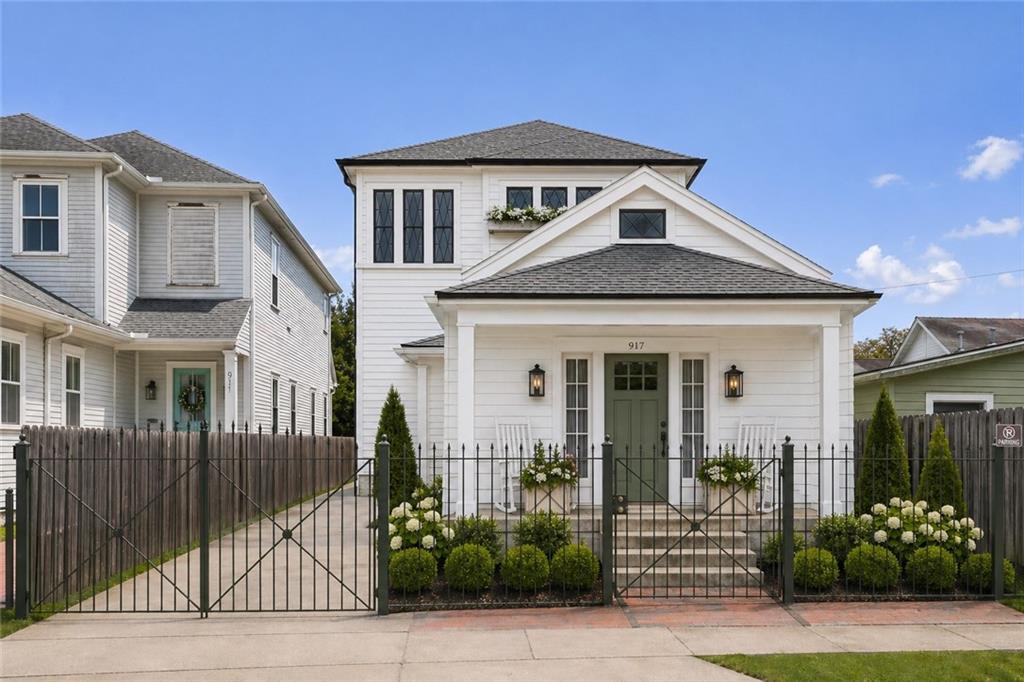 917 DUFOSSAT Street