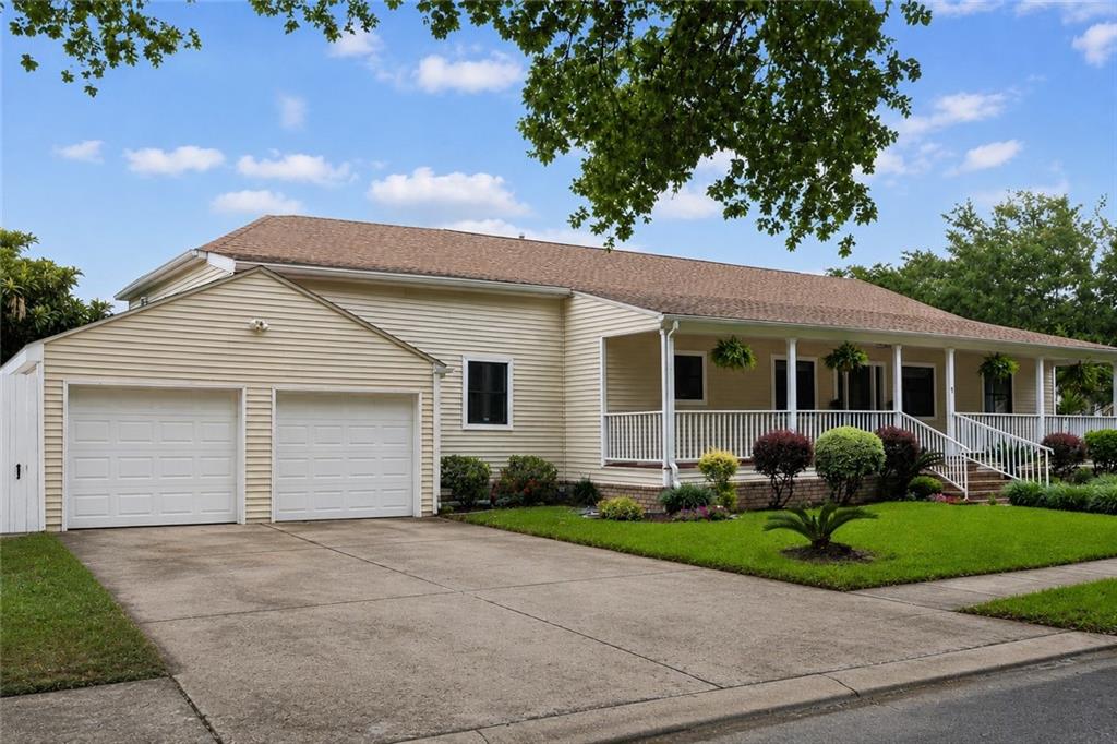 1 CHARLOTTE Drive