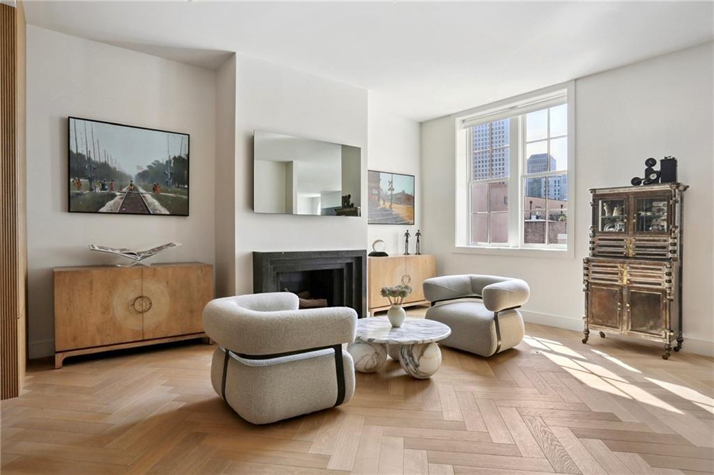 416 COMMON Street PHB