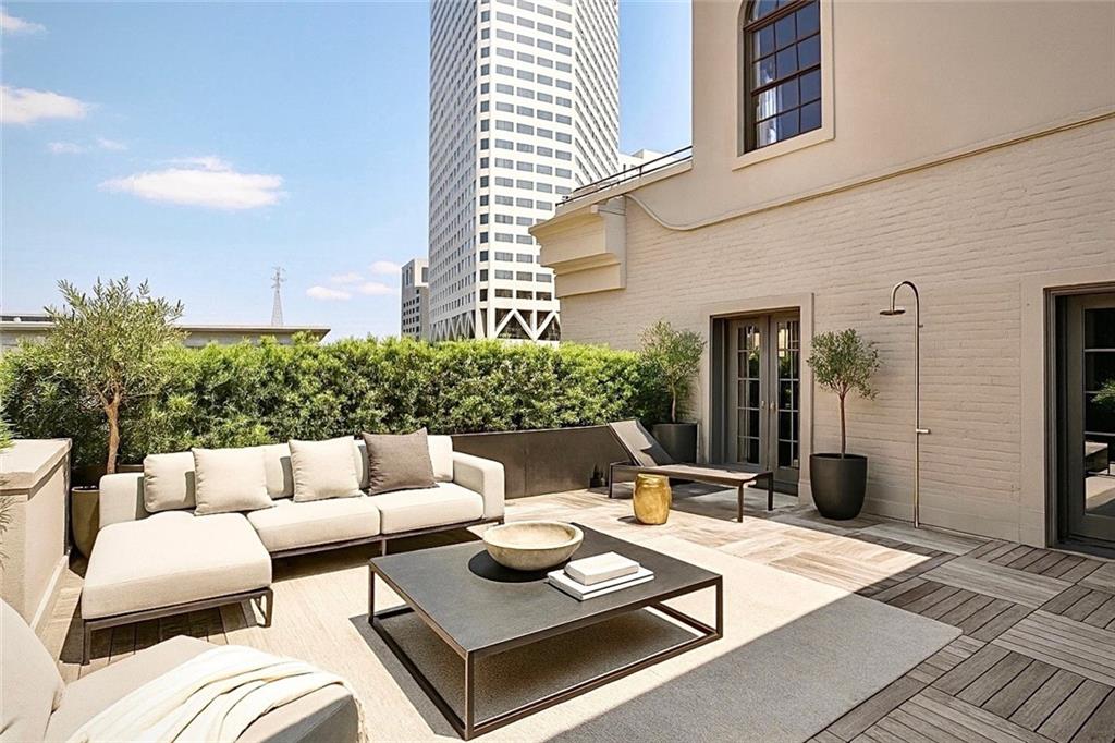 416 COMMON Street PHB