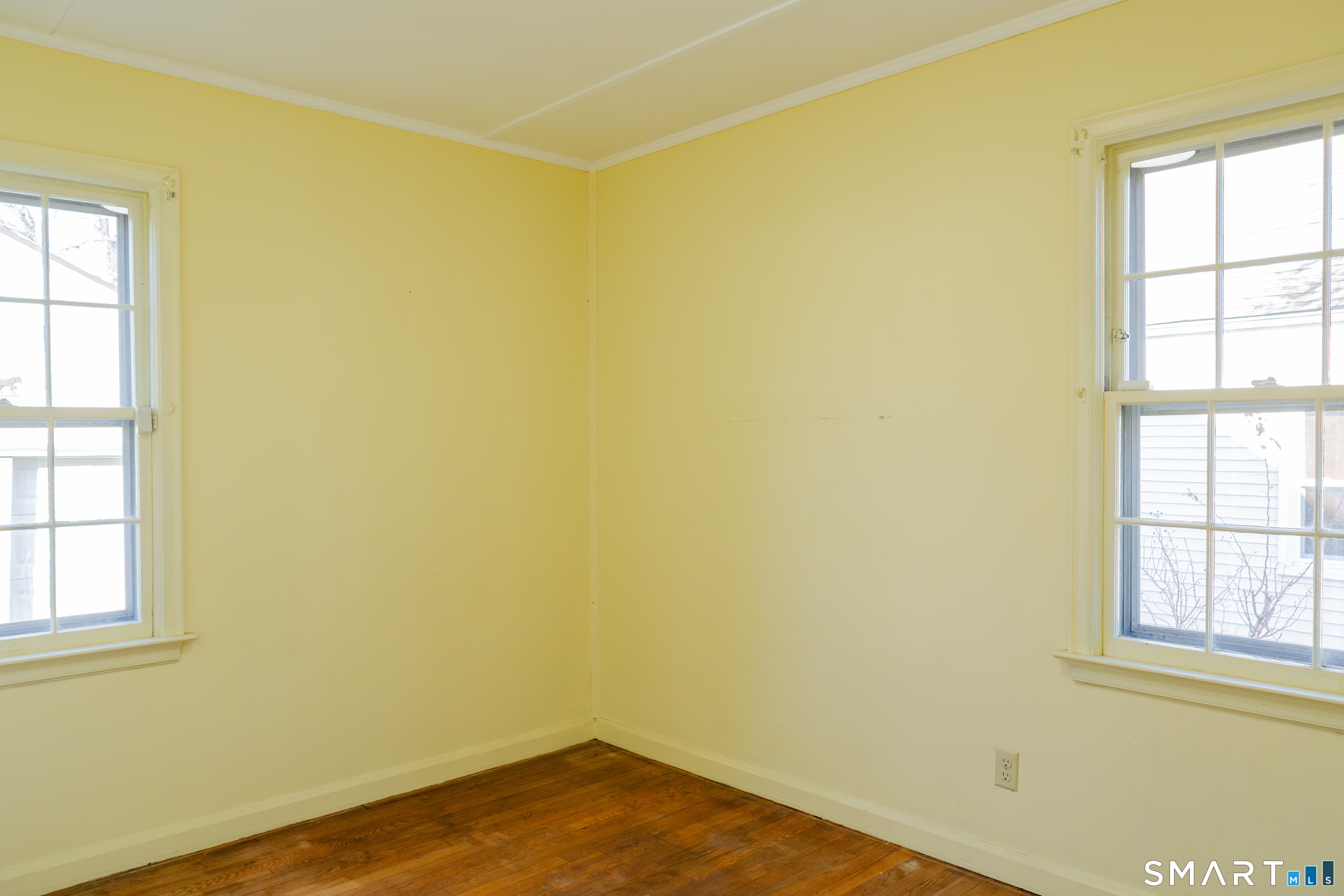 496 Burnsford Avenue