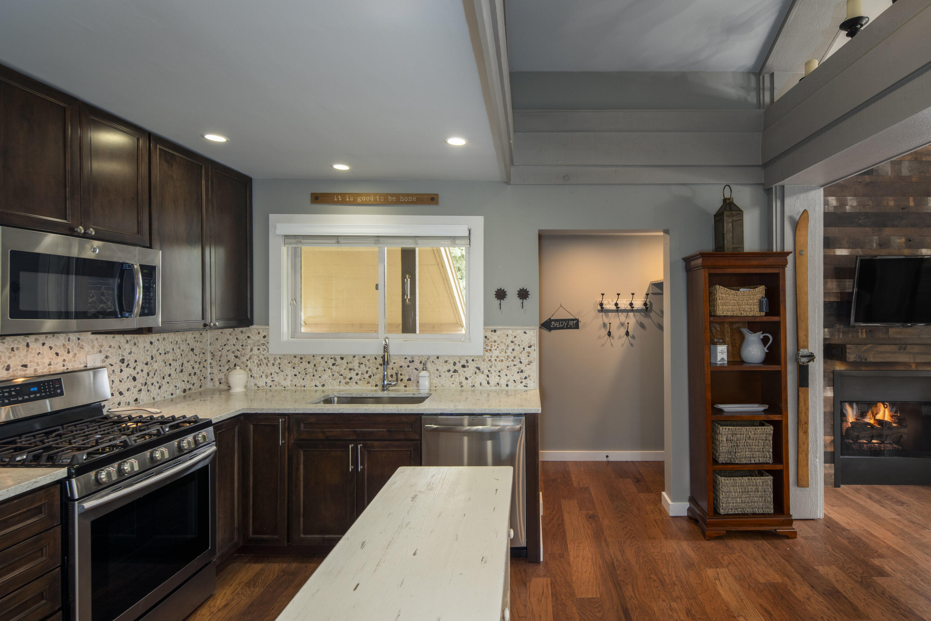 4110 BLUFF CONDO Dr
