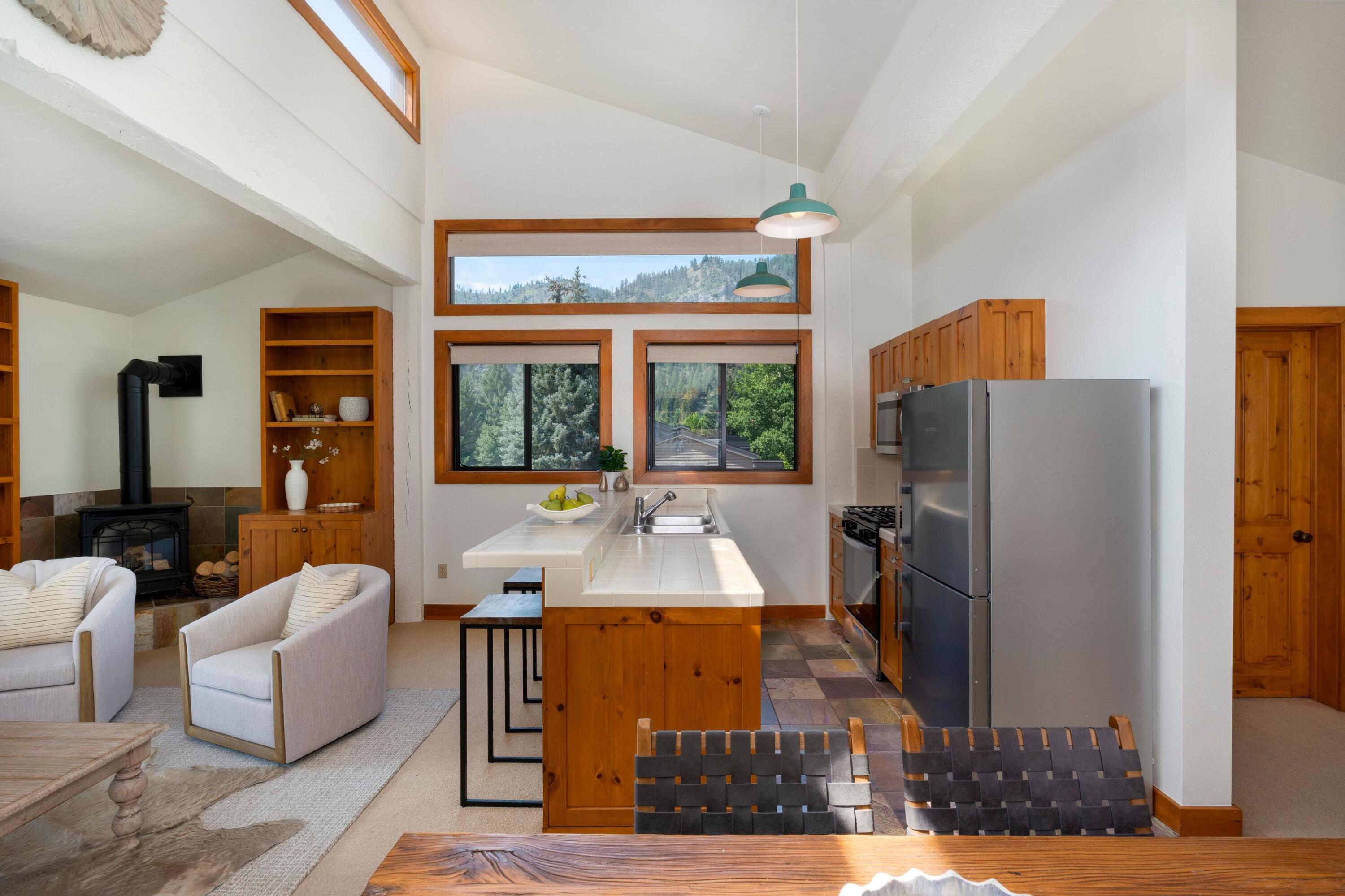 311 N 2ND Ave 4
