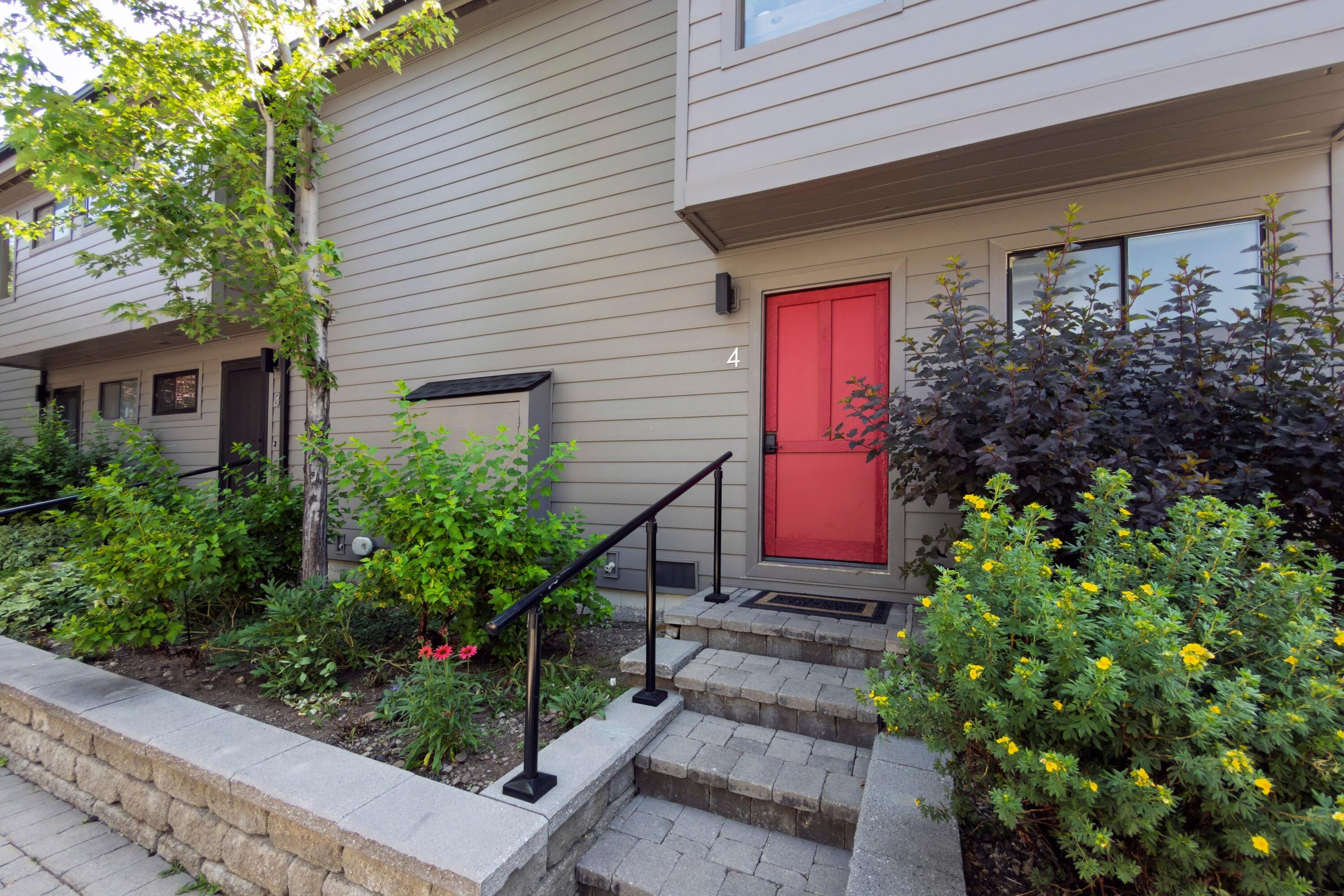 311 N 2ND Ave 4