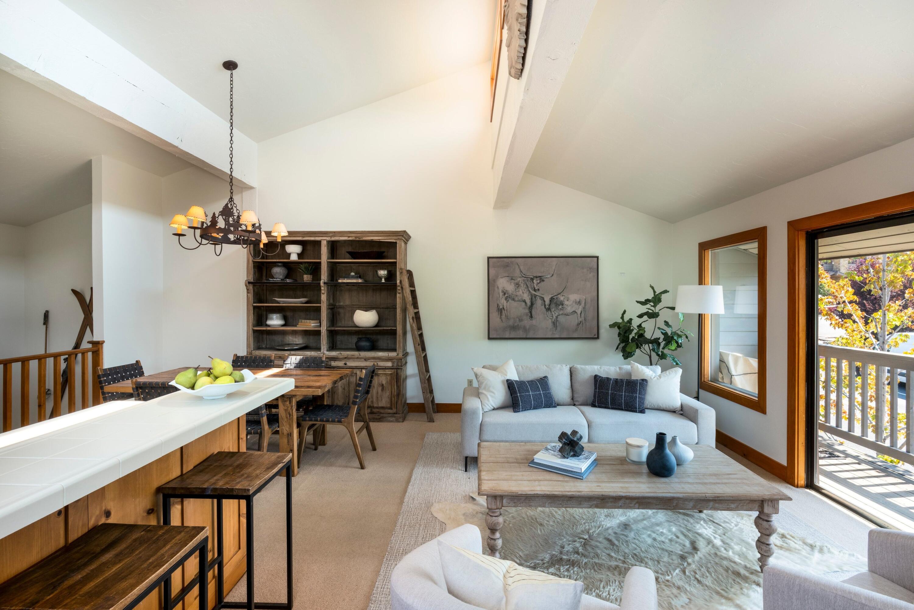 311 N 2ND Ave 4