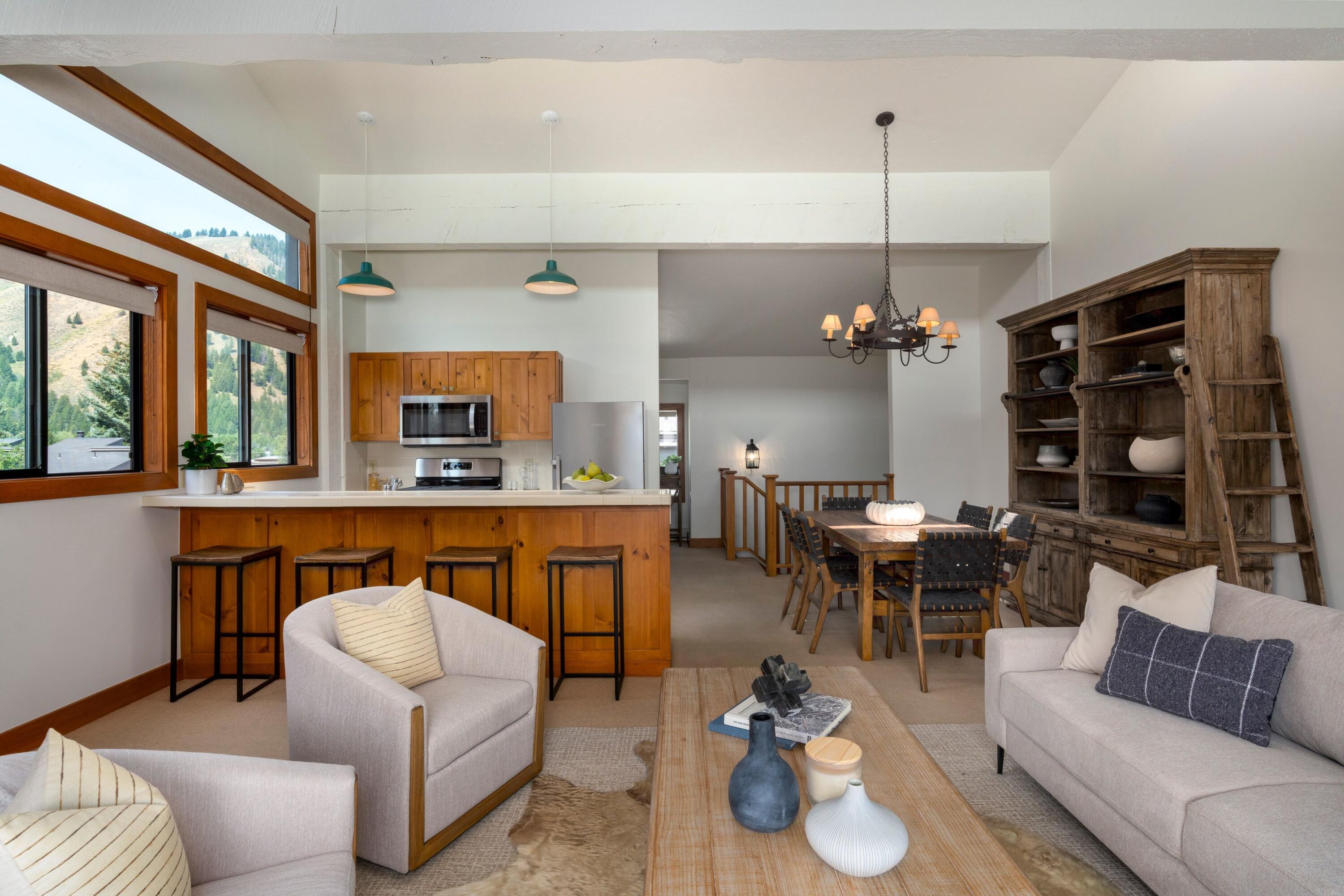 311 N 2ND Ave 4