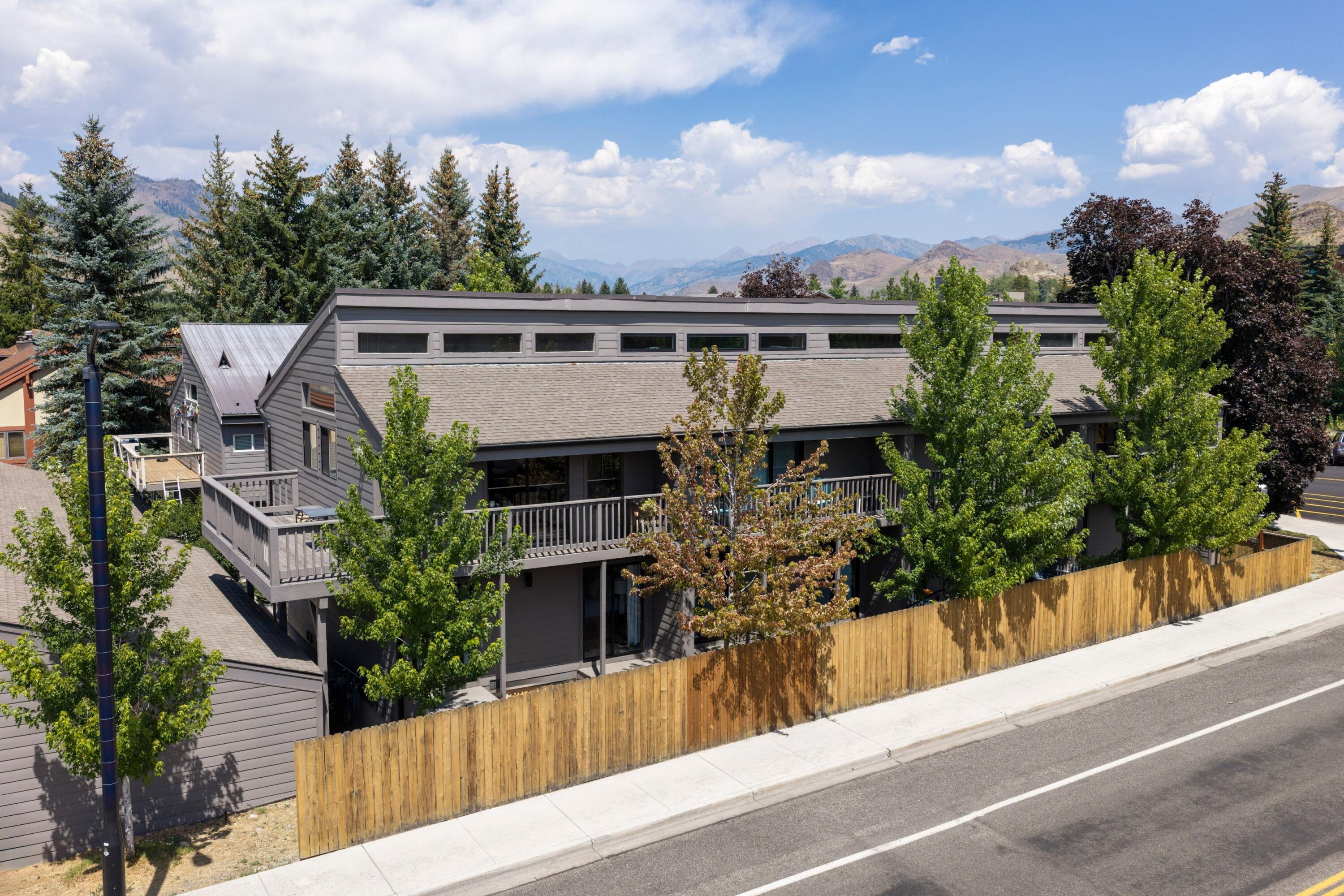 311 N 2ND Ave 4
