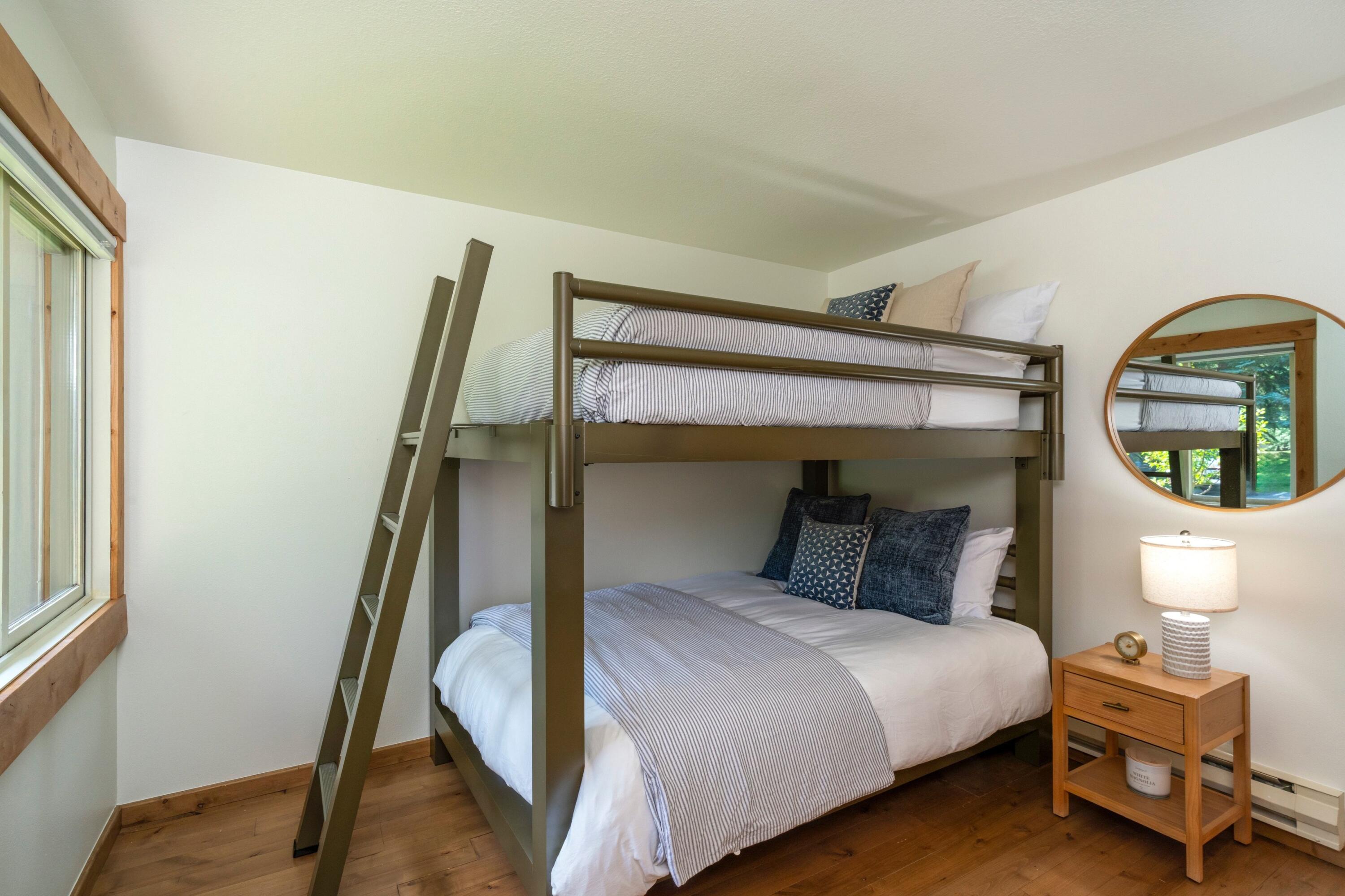 4007/4008 Bluff Condo Dr