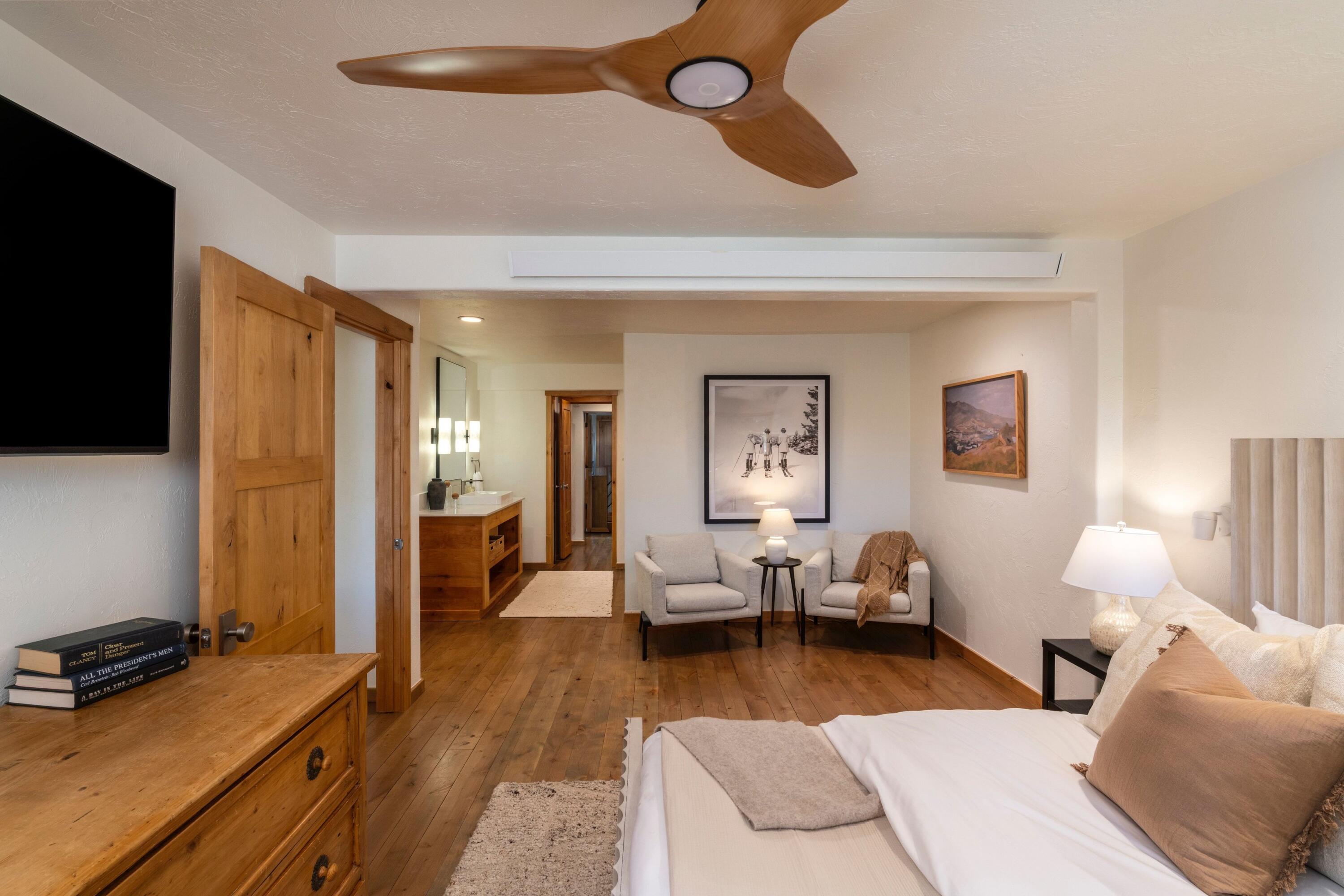 4007/4008 Bluff Condo Dr