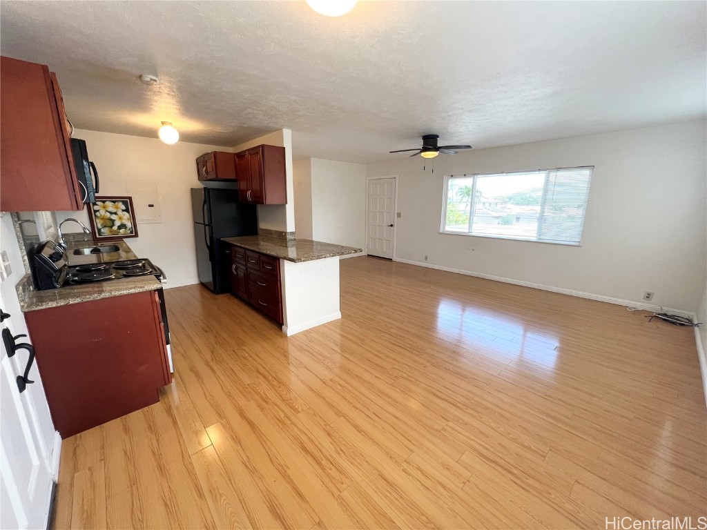 1355 Akiahala Street B