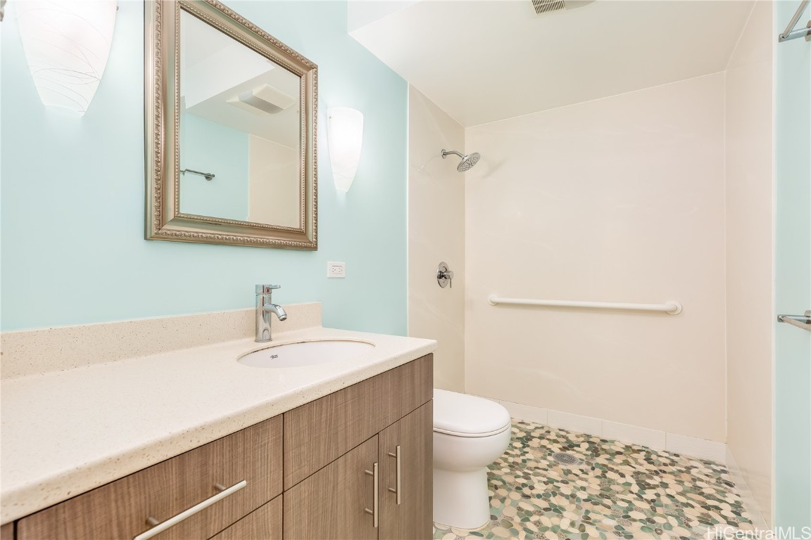 1323 Makiki Street A112