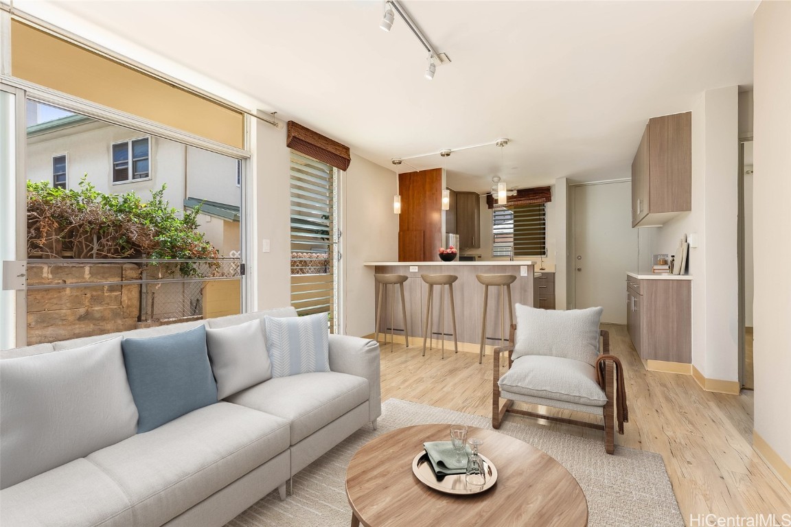 1323 Makiki Street A112