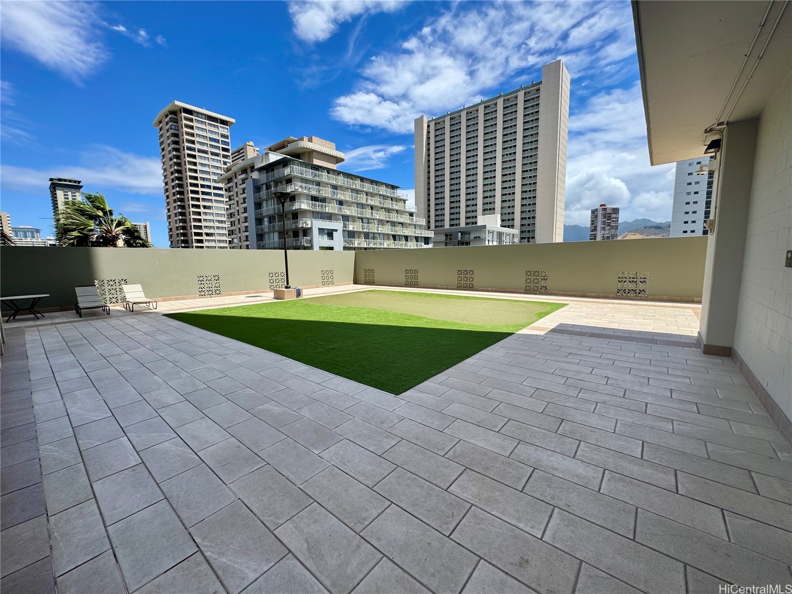 2240 Kuhio Avenue 2601