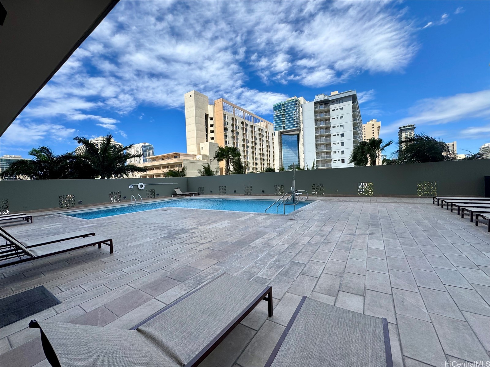 2240 Kuhio Avenue 2601