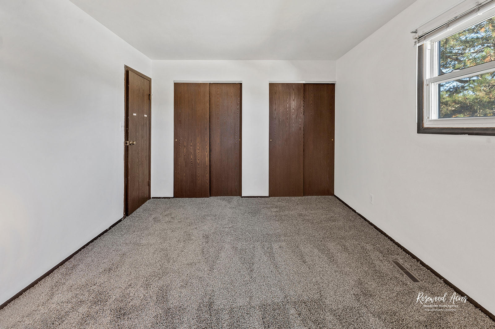 1421 Mid Court