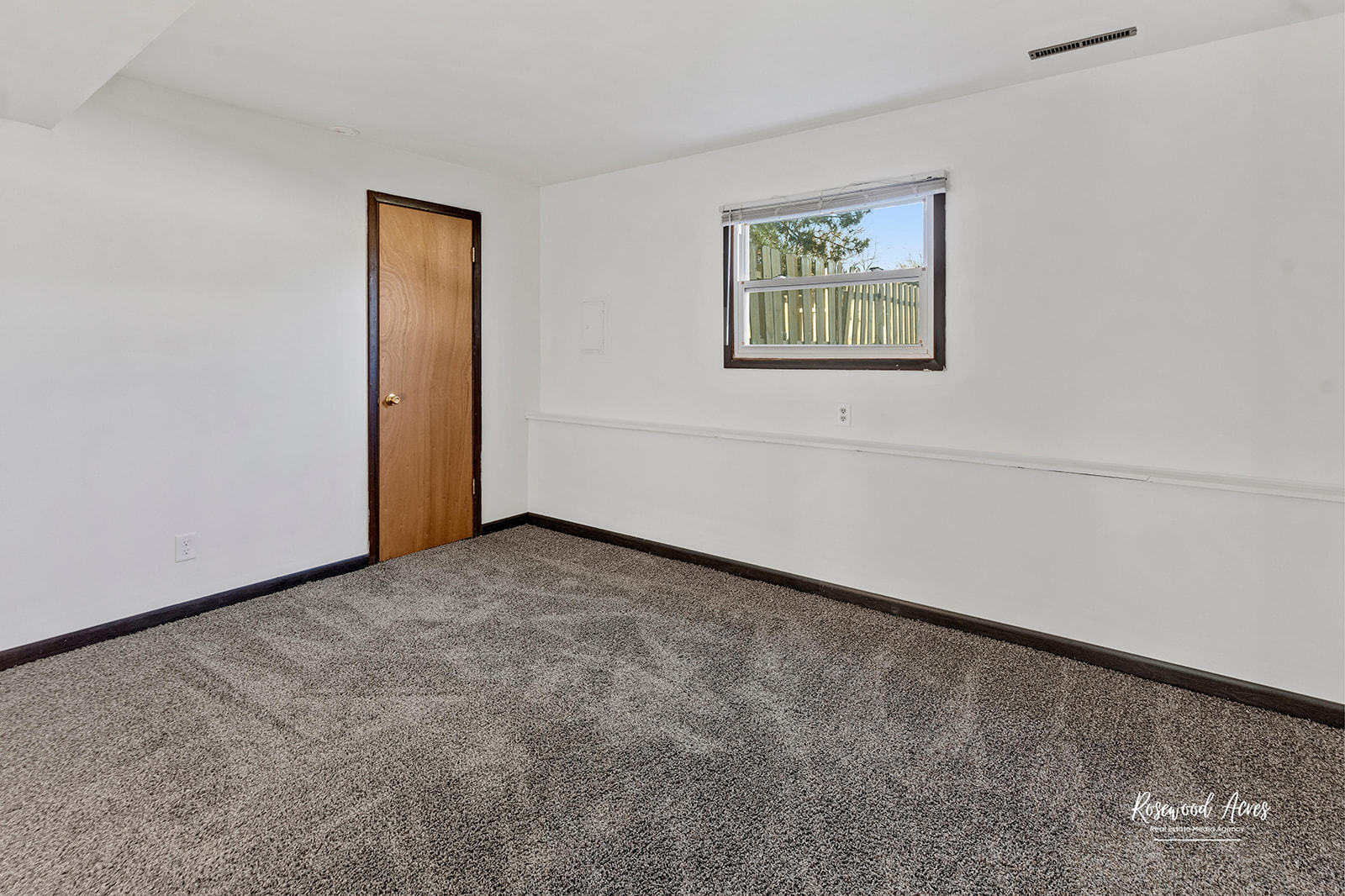 1421 Mid Court