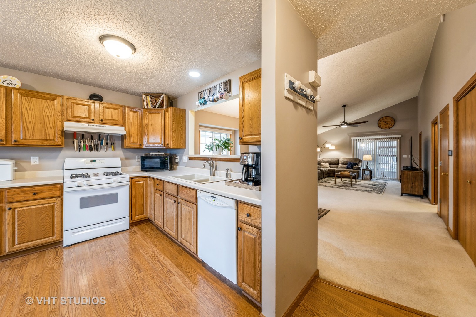 1652 Amhurst Way