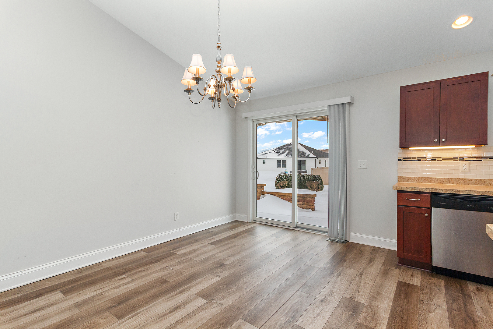 479 Edgebrook Drive