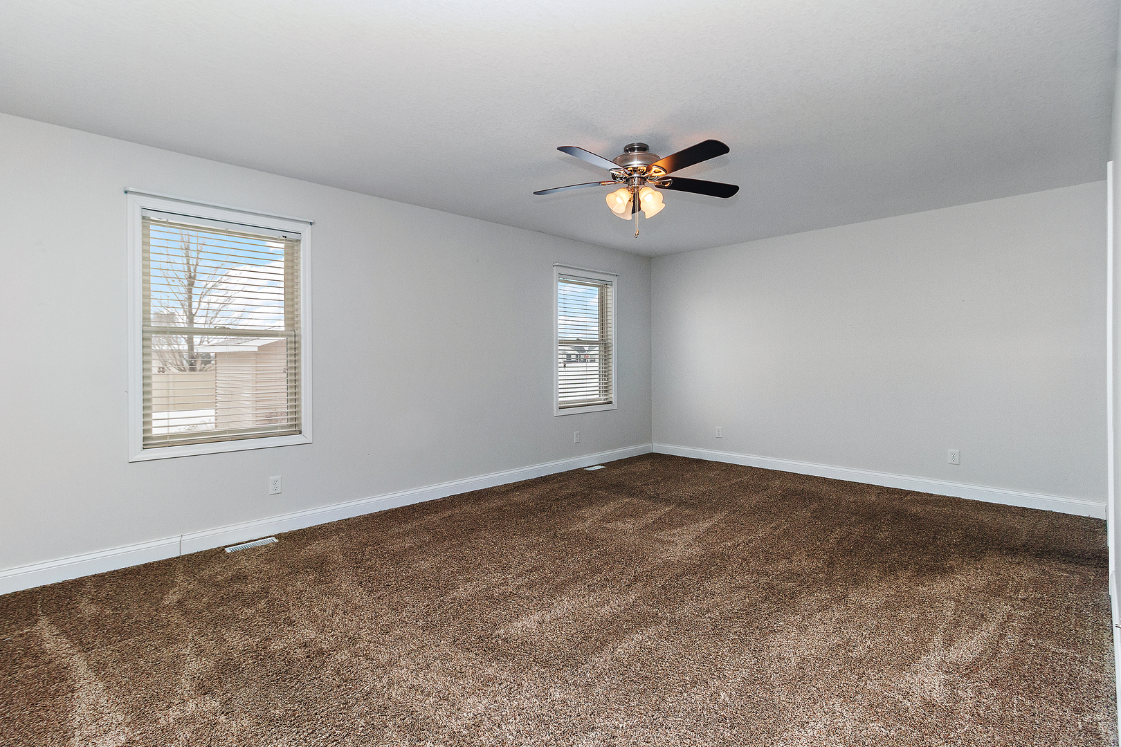 479 Edgebrook Drive