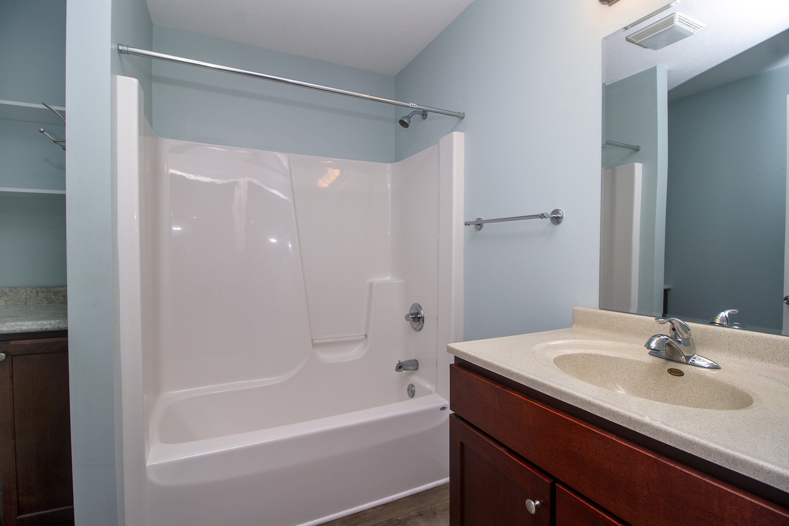 479 Edgebrook Drive