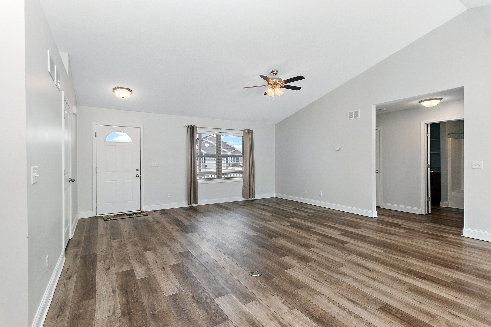 479 Edgebrook Drive