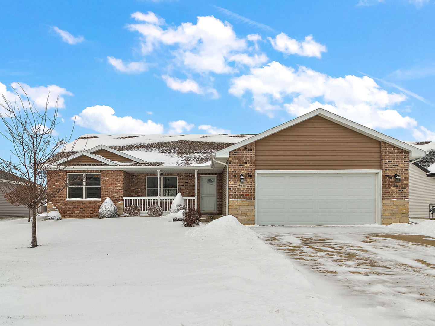 479 Edgebrook Drive