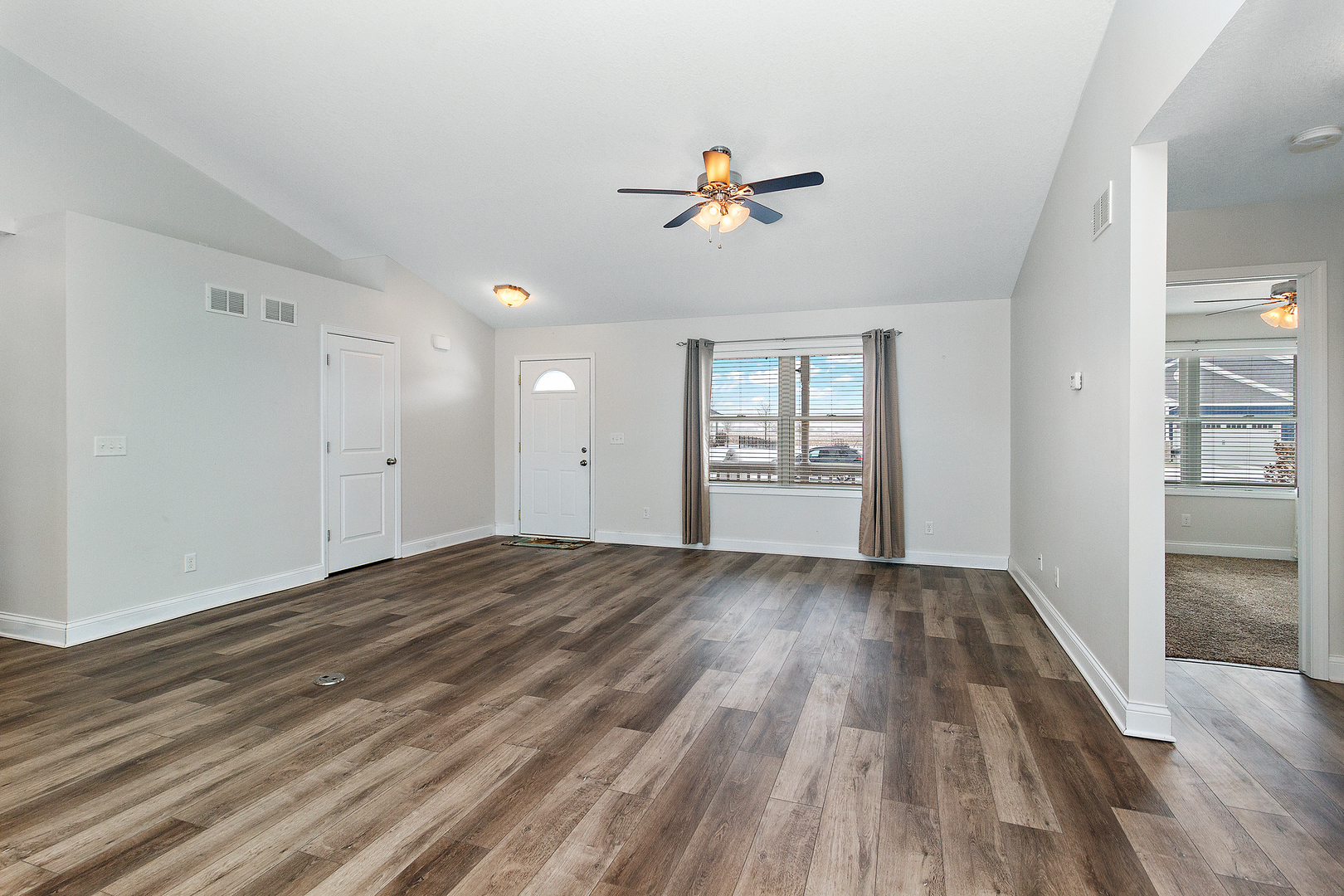479 Edgebrook Drive