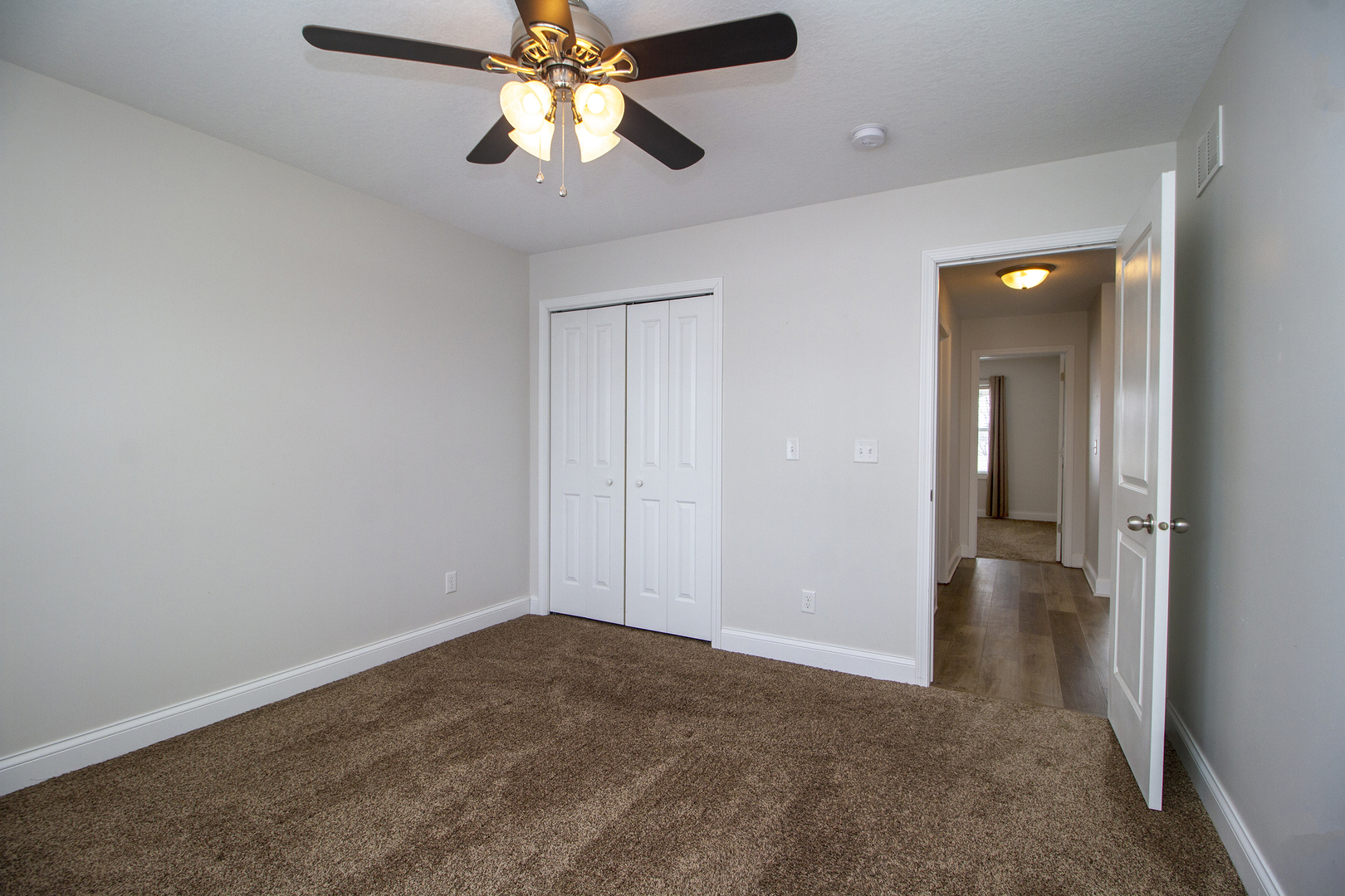 479 Edgebrook Drive