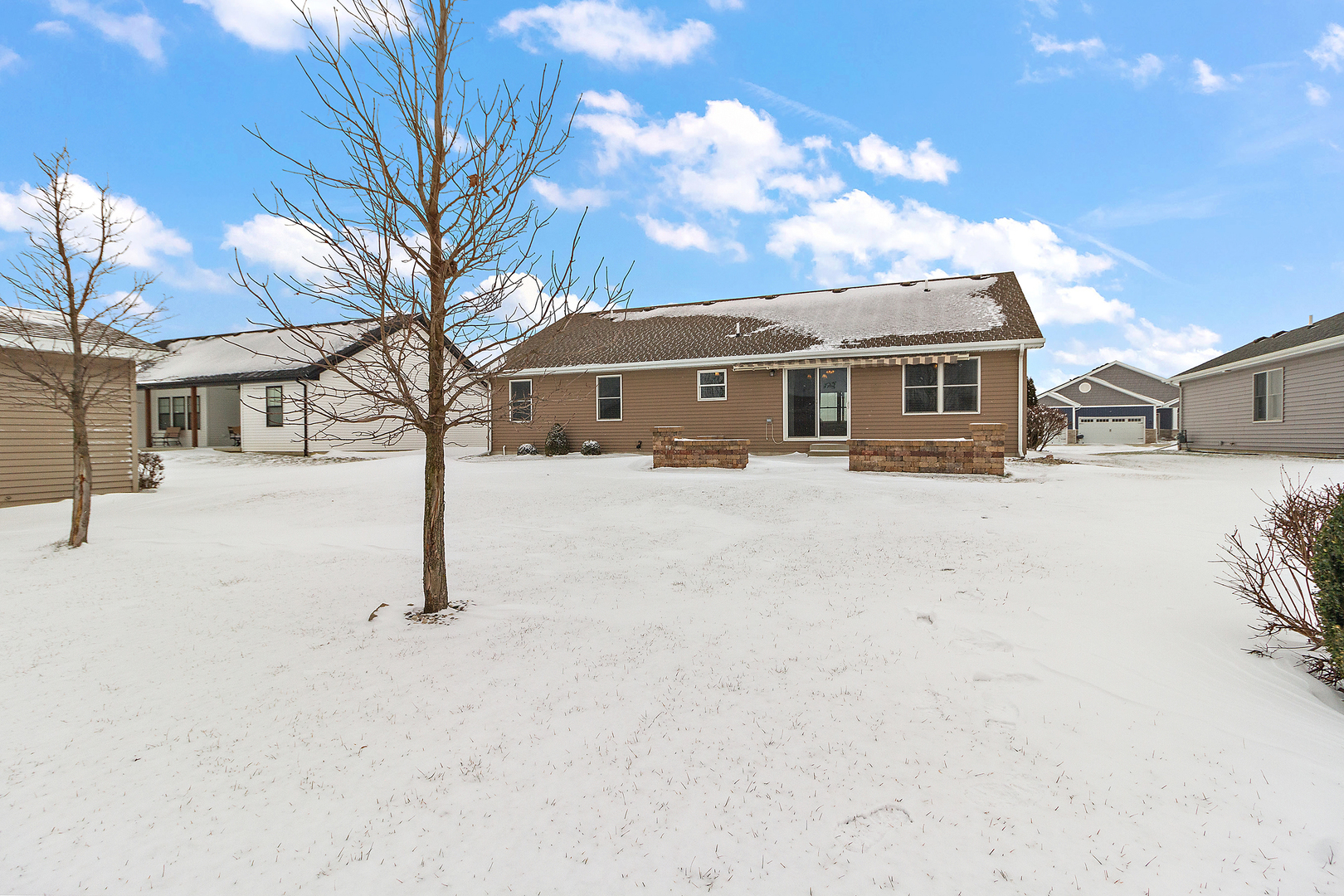 479 Edgebrook Drive