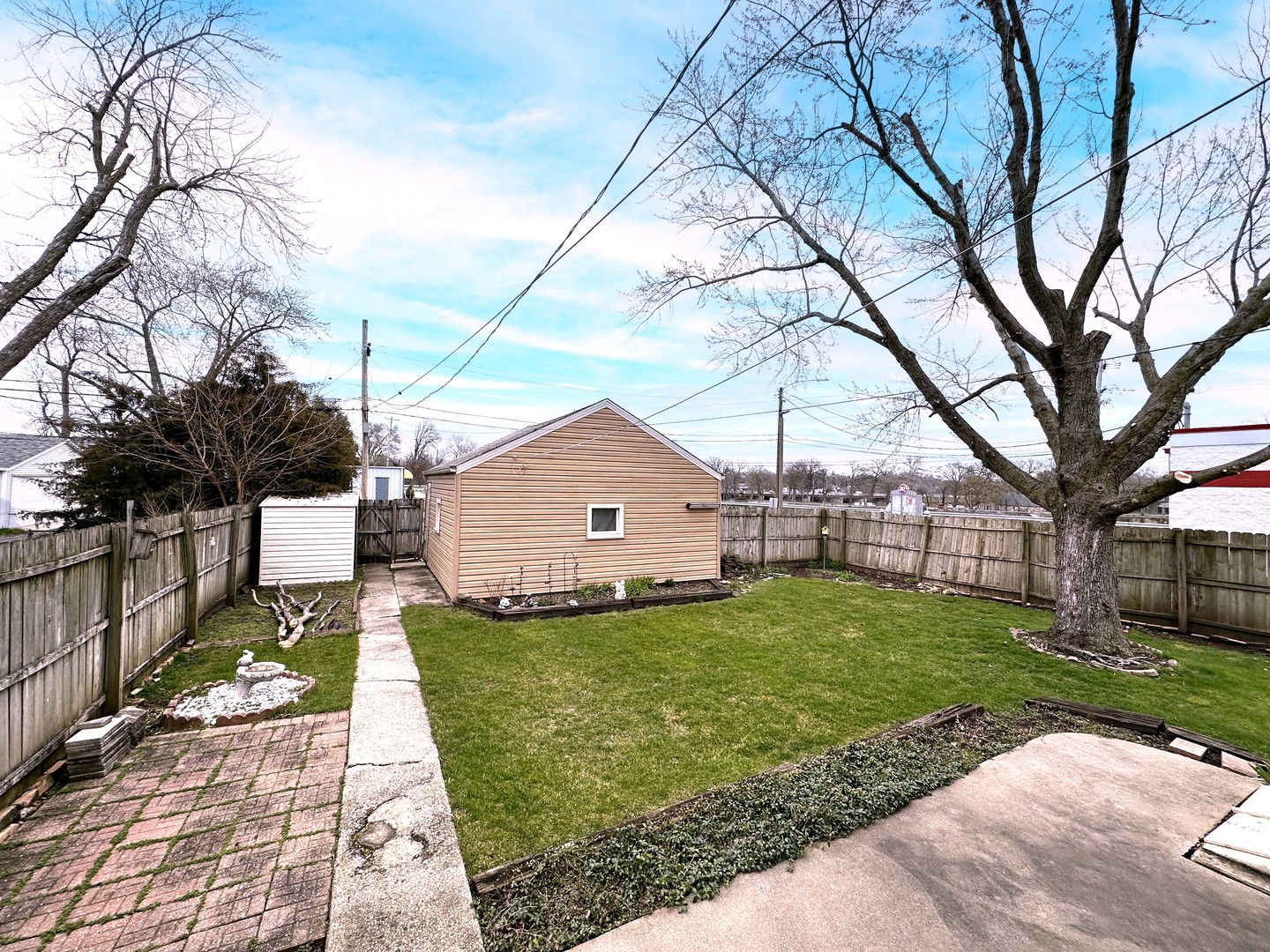 1055 W Station Street