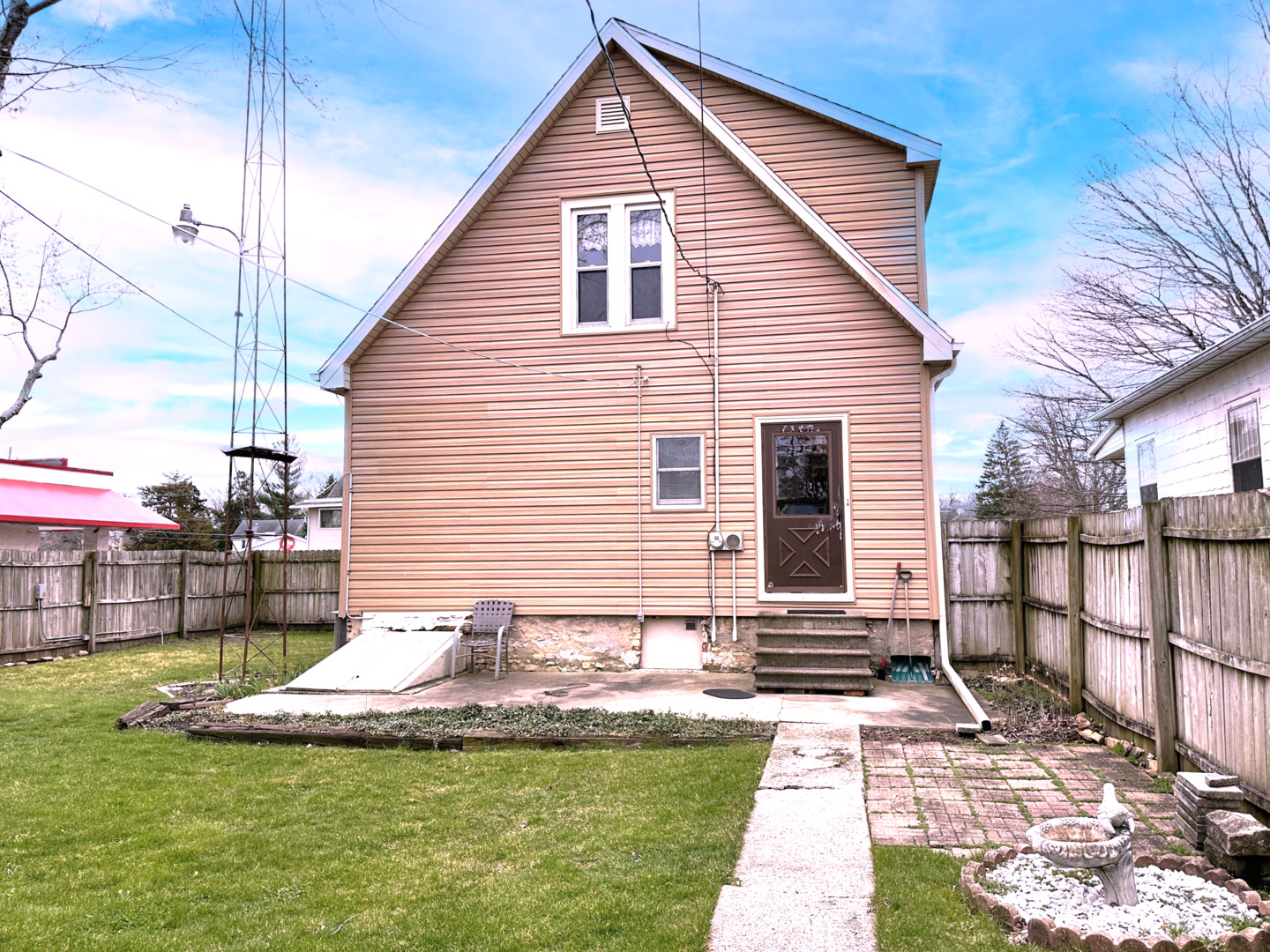 1055 W Station Street