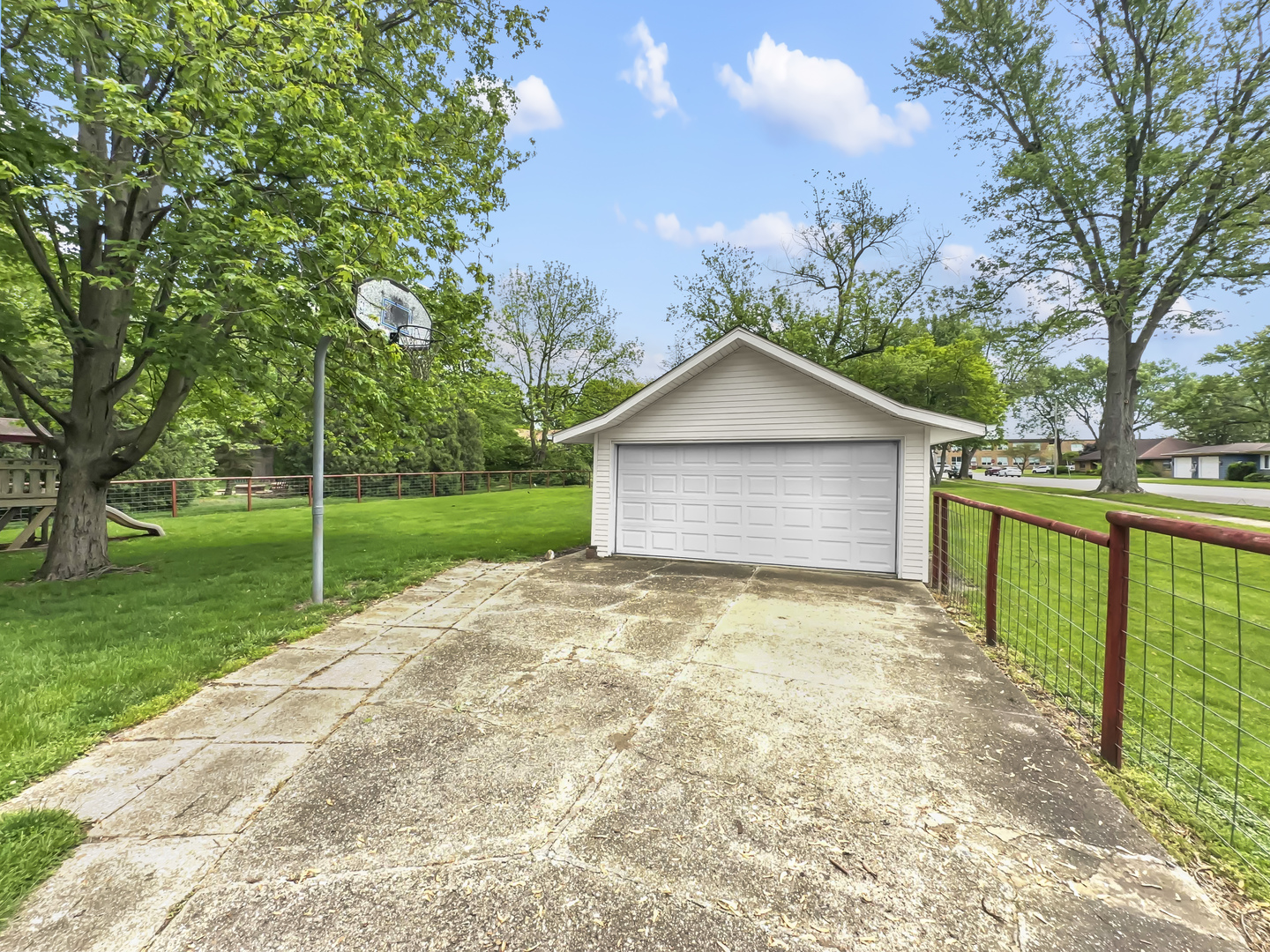 544 S 5th Street