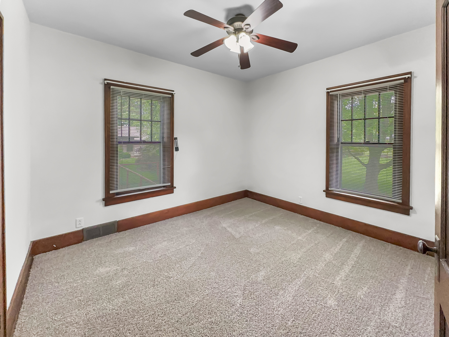 544 S 5th Street