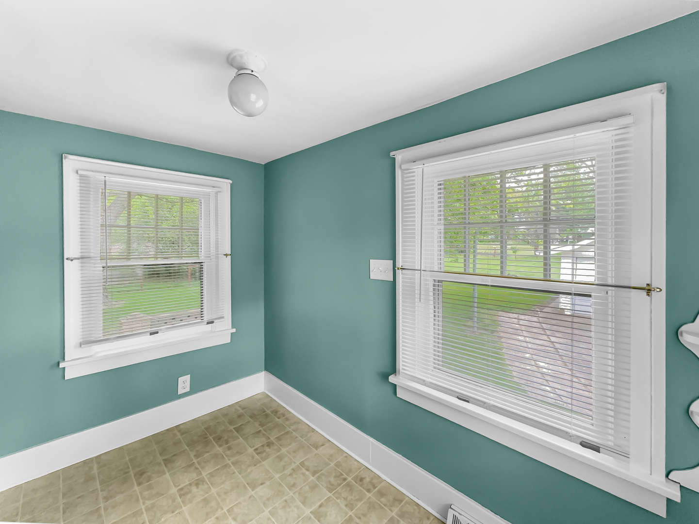 544 S 5th Street