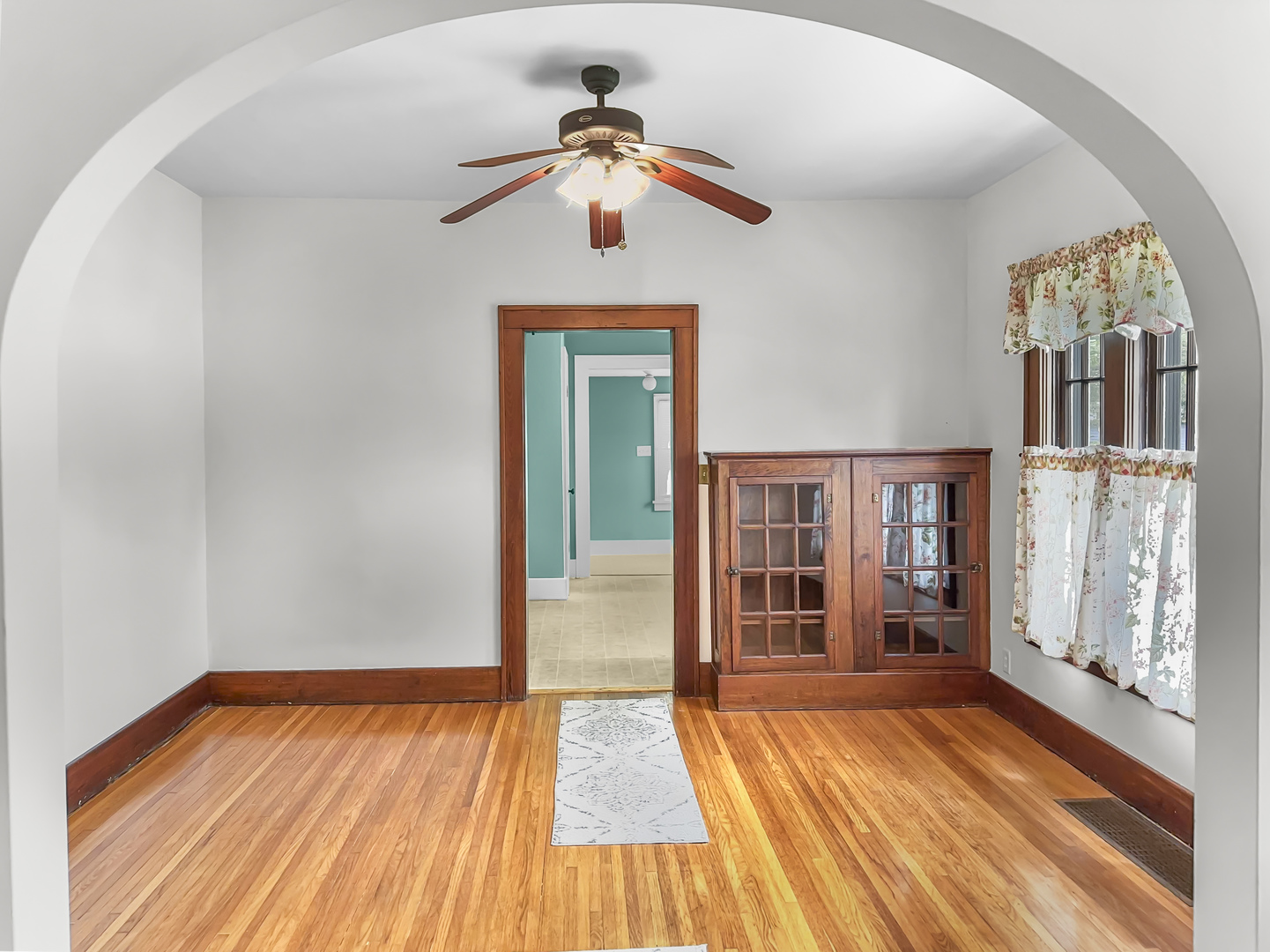 544 S 5th Street