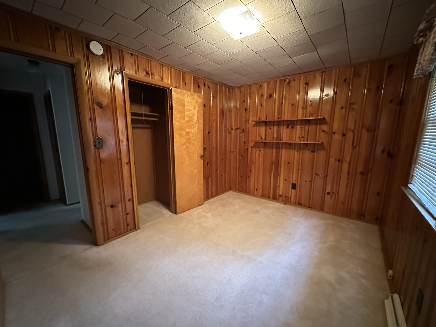 182 W Ray Street