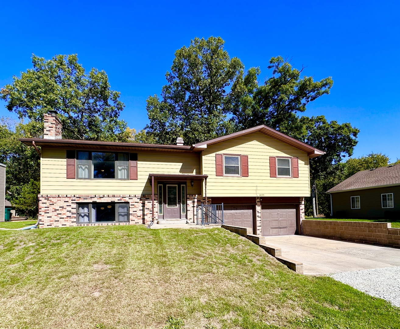 4655 W NANCY Drive